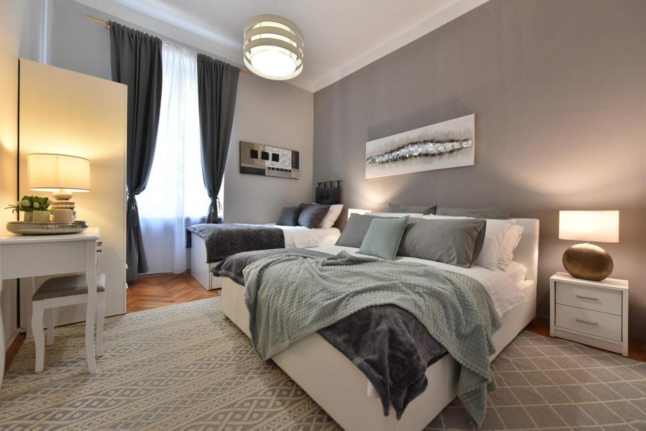 Zadar Center Beach Apartment - Directly On The Sea Extérieur photo