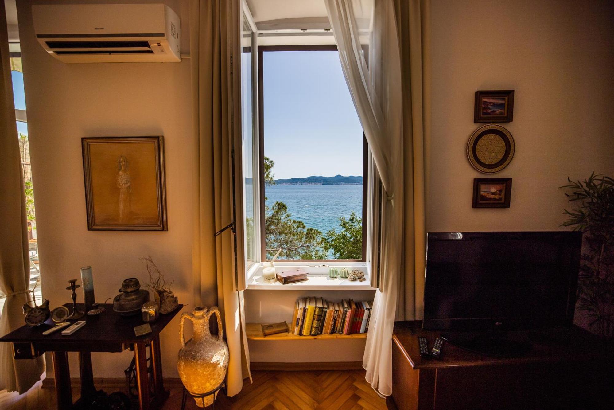 Zadar Center Beach Apartment - Directly On The Sea Extérieur photo